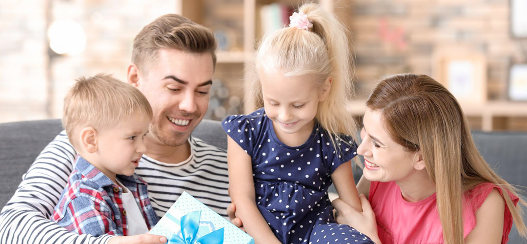 Puis-je offrir des chèques cadeaux pour la fête des mères ou des pères ?